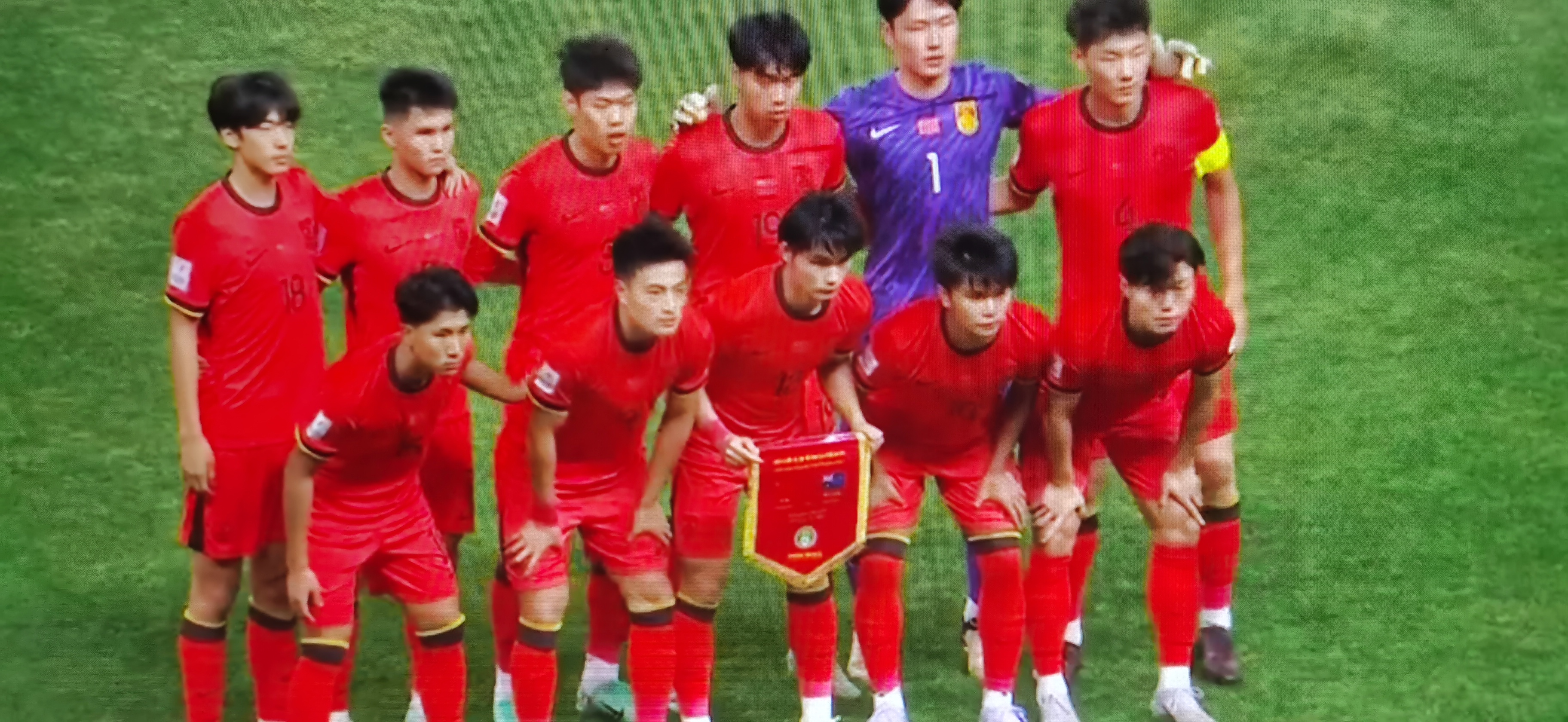 亚洲队球员努力奋斗，国际篮球挑战赛场连连取胜的简单介绍